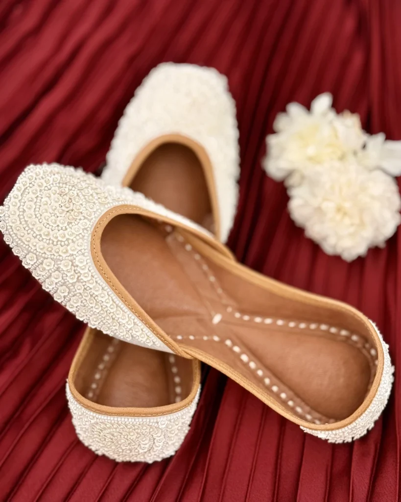 white jutti