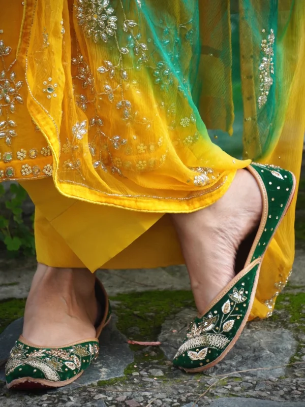 green jutti punjabi